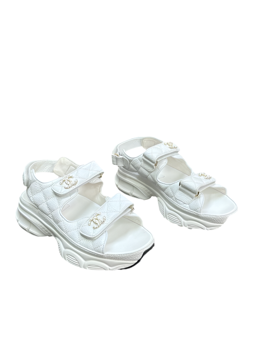 Chanel Dad Sandals – Wit Preloved Designer Sandalen CC Logo