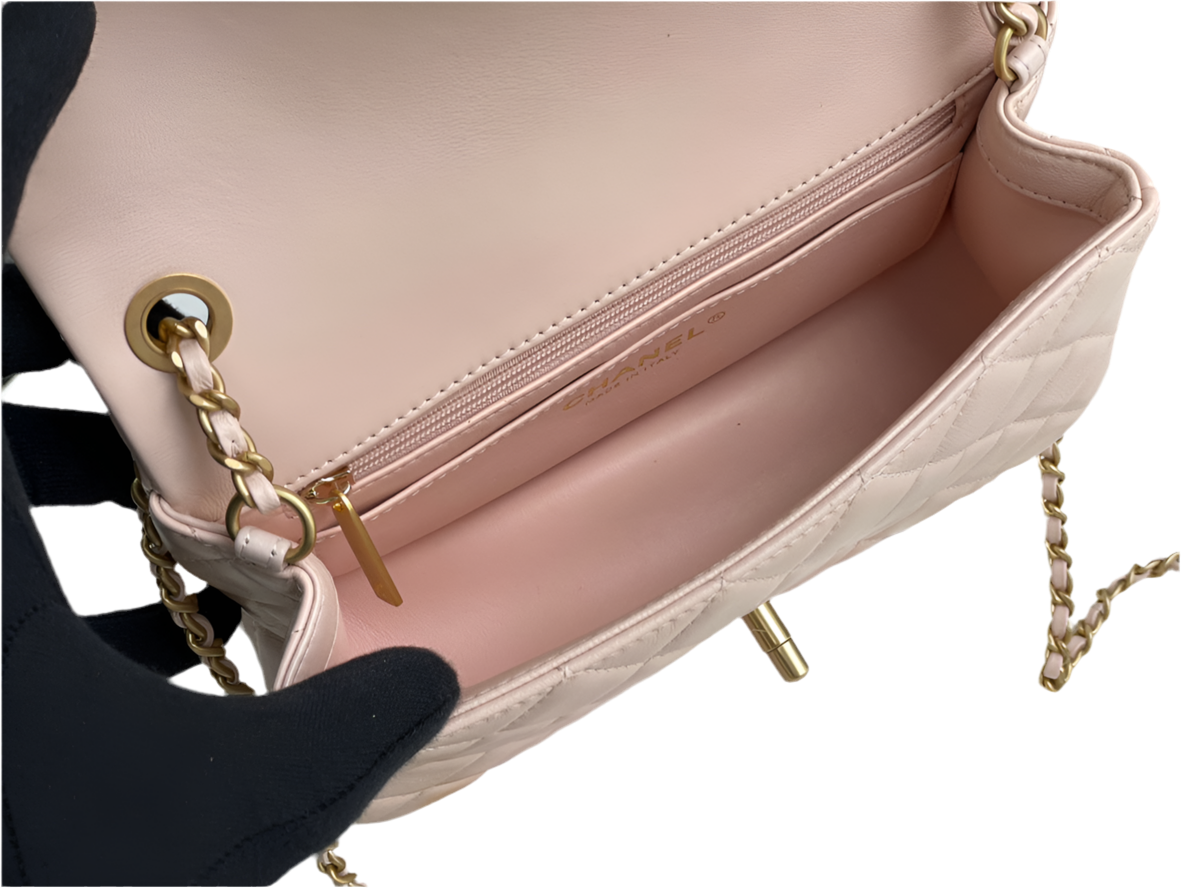 Chanel Mini Rectangular Flap Bag Lichtroze Goudkleurige Hardware