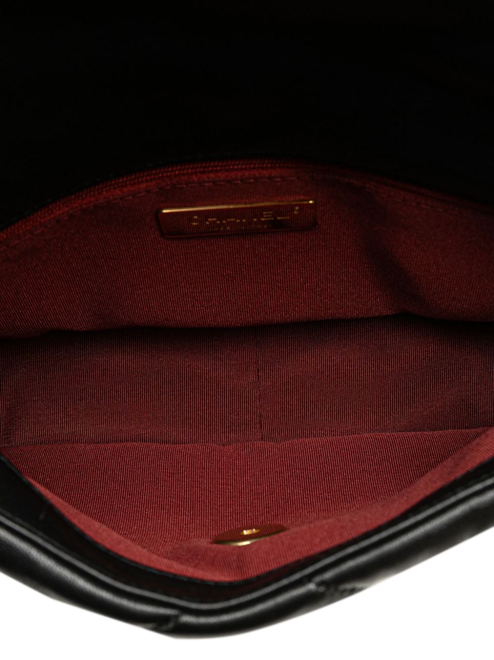 Chanel Small 19 Flap Bag Zwart Lamsleer 2023