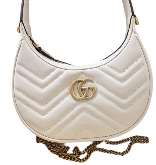 Gucci GG Marmont Mini Half Moon Umhängetasche Weiß Gebrauchte Designertasche