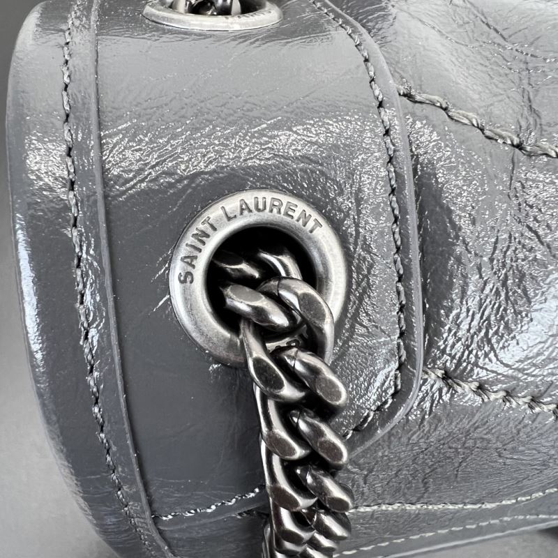 Saint Laurent Niki Baby Storm Vintage-Umhängetasche aus Leder in Sturmgrau