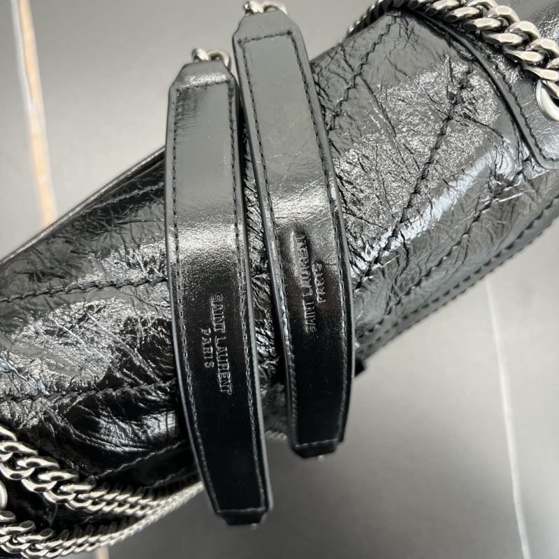 Saint Laurent Niki Baby Vintage Leder Slouchy Chain Bag Schwarz