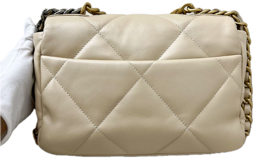 Chanel 19 Small Flap Bag Beige Lammleder Gebrauchte Designer-Schultertasche 2023