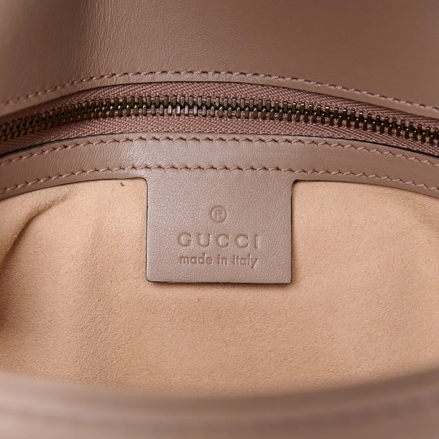 Gucci Marmont Tasche, klein, rosa – Damen-Schultertasche, Matelassé, Porzellanrosa/Puderrosa-Creme (Porzellanrose) • Gebraucht, 2023