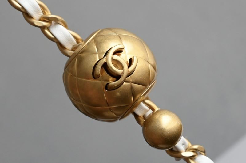 Chanel Classic Timeless Mini Flap Bag – Wit Lamsleer Gold CC & Pearl Chain