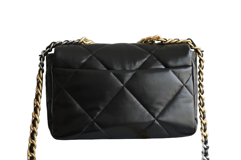 Chanel 19 Flap Bag Small – Wit Glanzend Lamsleer met Goud-, Zilver- & Ruthenium Hardware – Preloved Designer schoudertas 2025