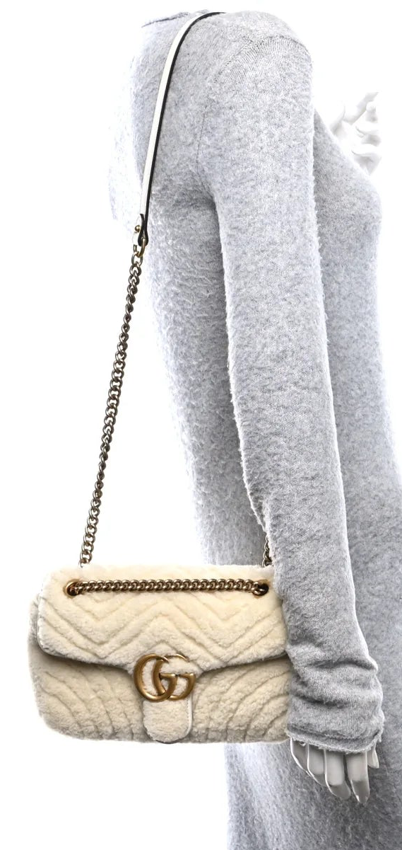 Gucci Marmont Tasche Damen – Kleine Schultertasche aus gesteppter Wolle, Altweiß • Gebraucht