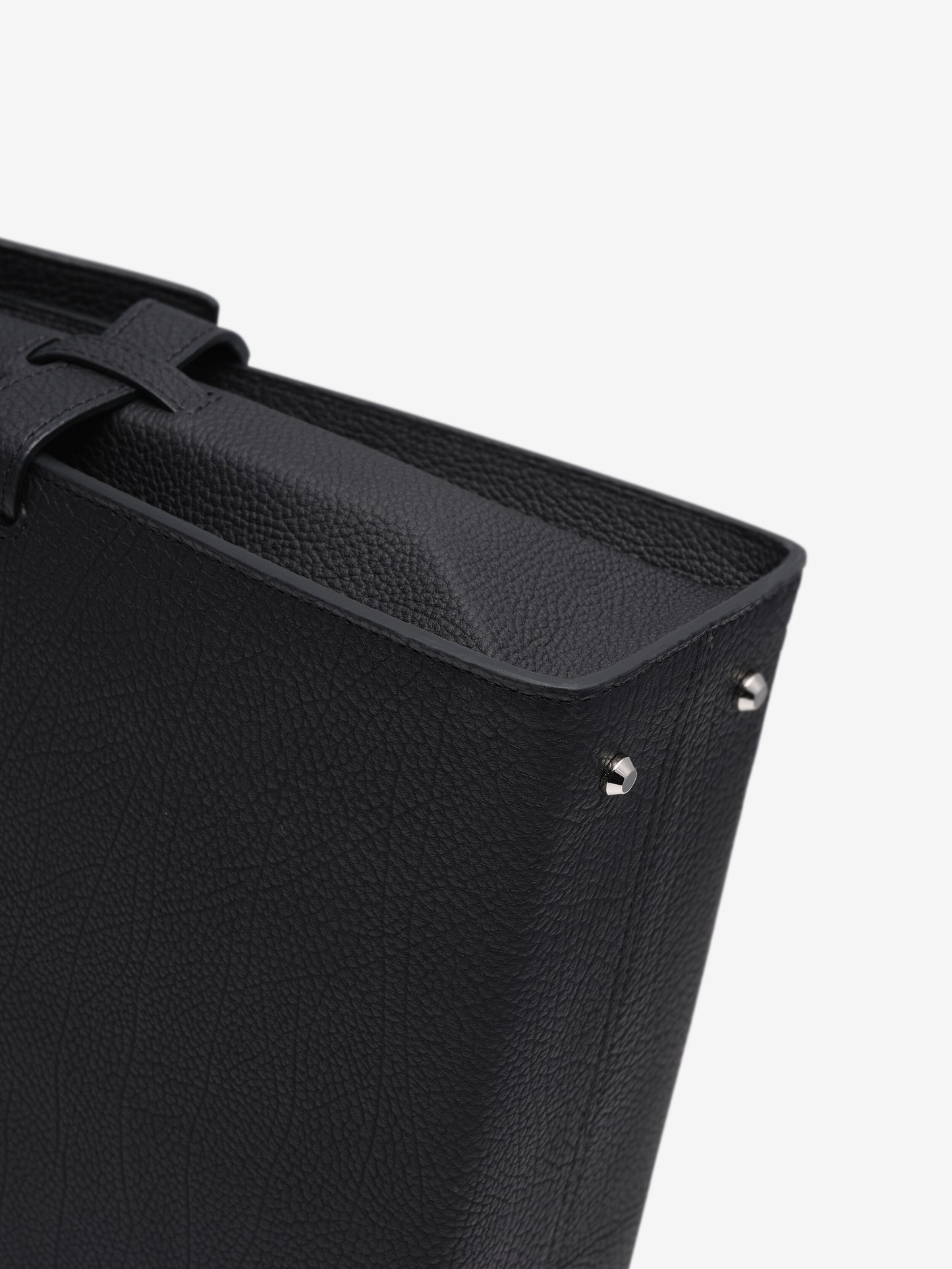 Delvaux Tempête MM  Crispy Calf Leather (2023)